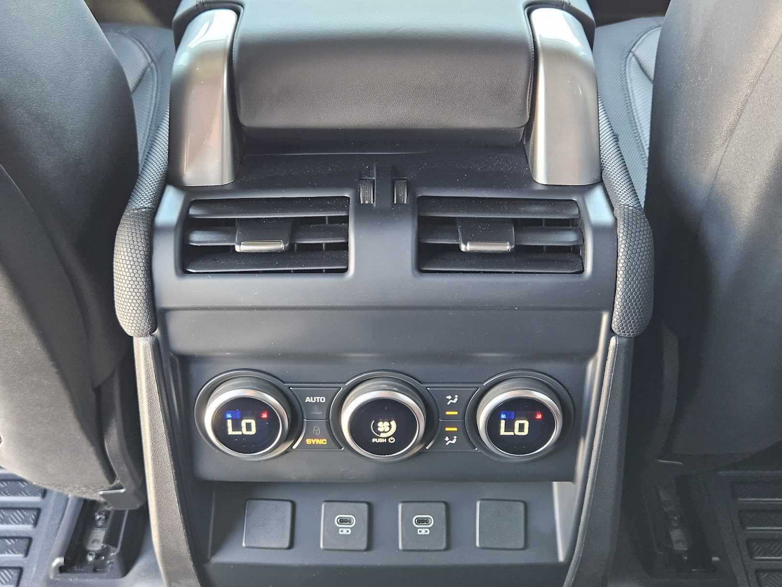 2024 Land Rover Defender Outbound photo 25