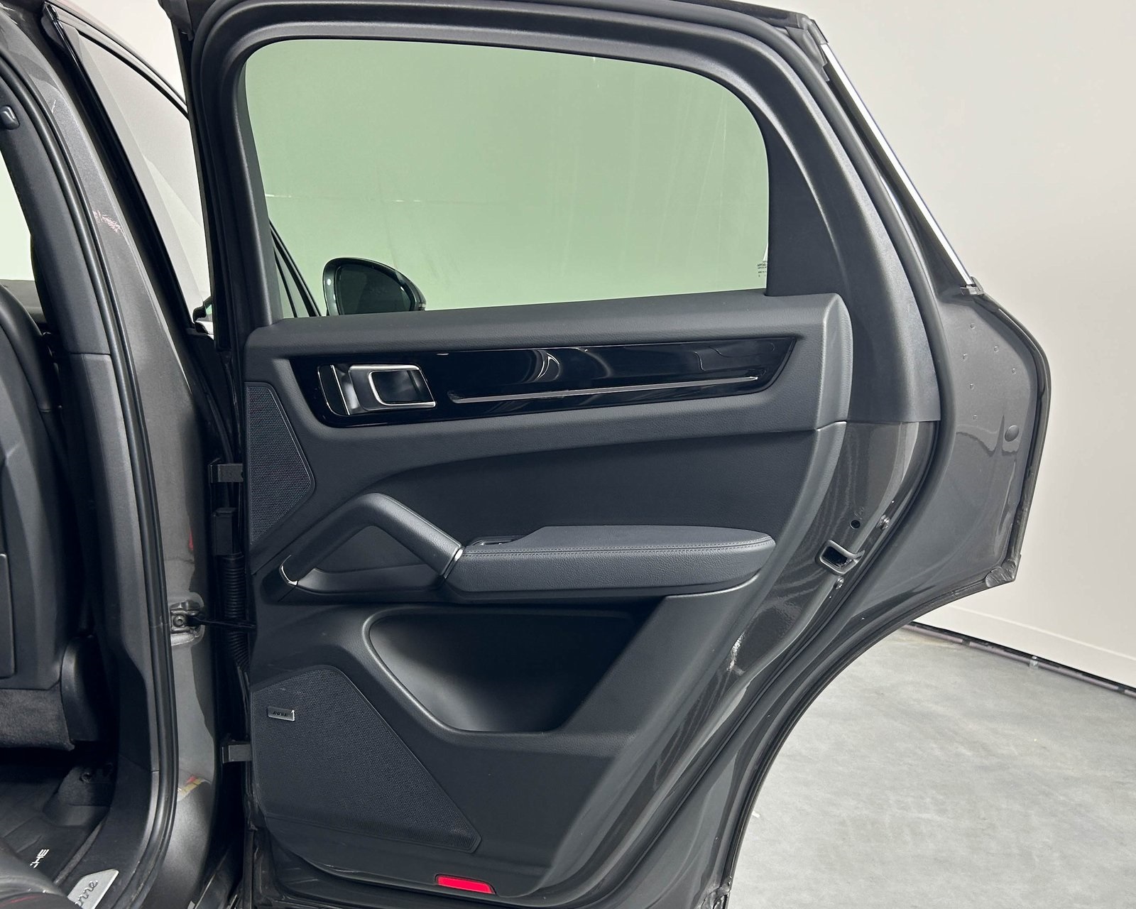 2023 Porsche Cayenne E-Hybrid Coupe photo 24