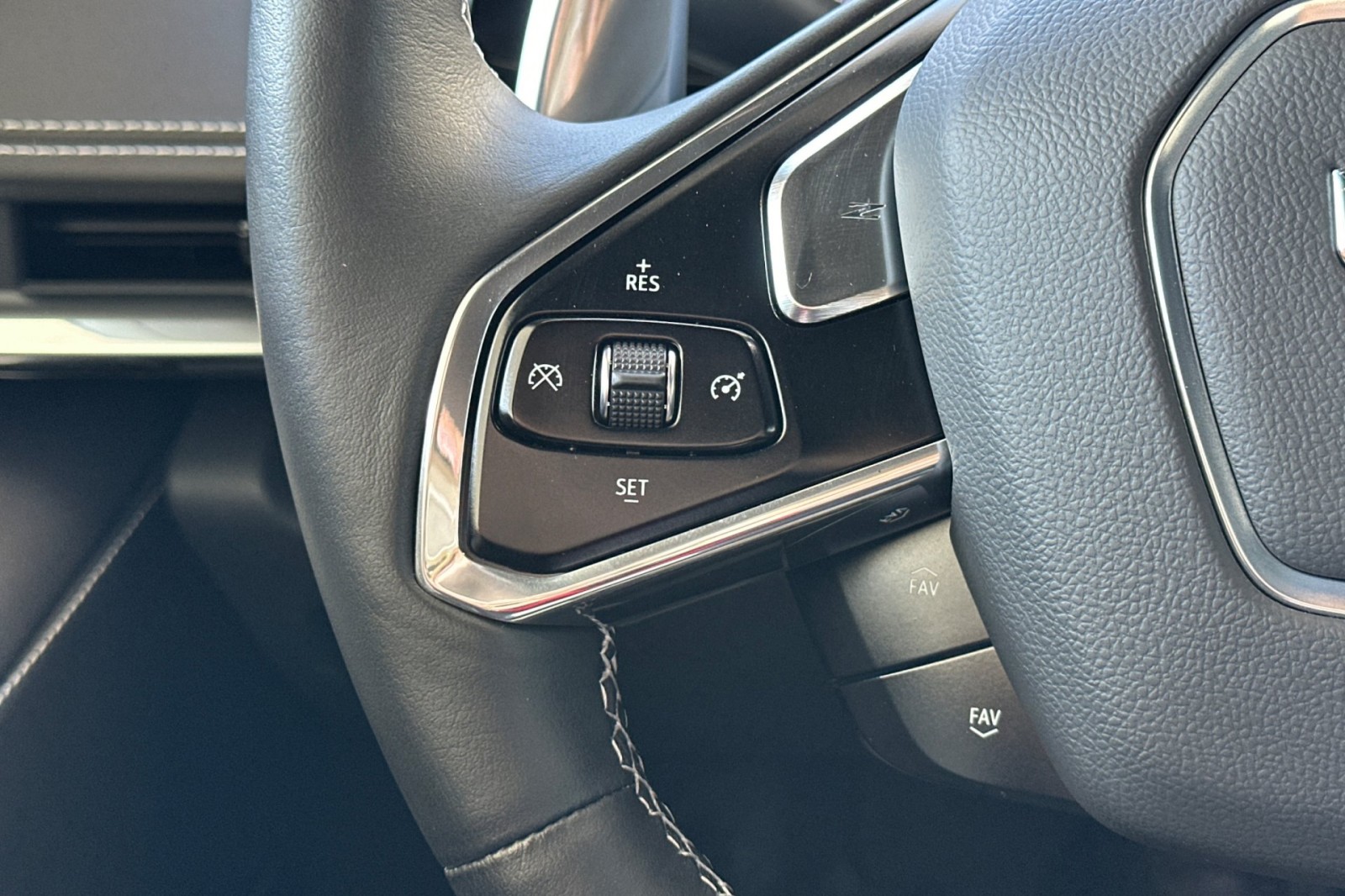 2020 Chevrolet Corvette 2LT Convertible photo 27
