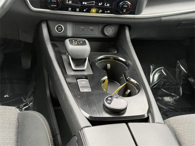 2023 Nissan Rogue SV photo 19