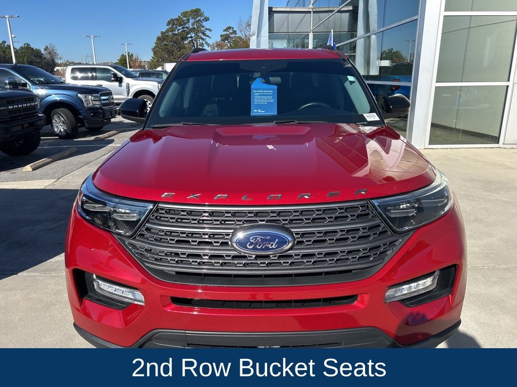 2023 Ford Explorer XLT photo 2