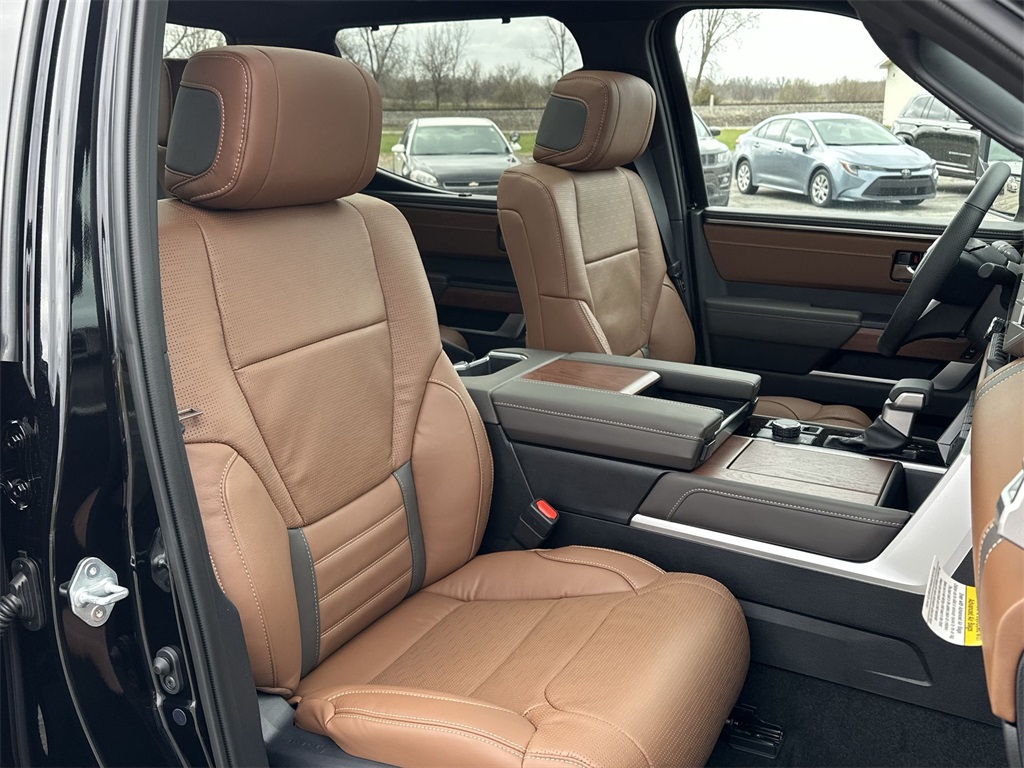 2025 Toyota Tundra 1794 Edition CrewMax photo 31