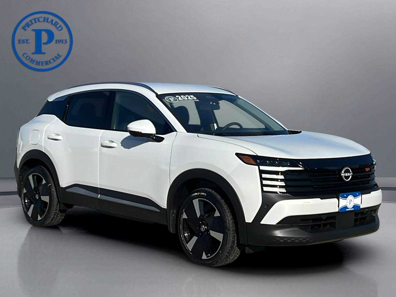 2025 Nissan Kicks SR photo 2