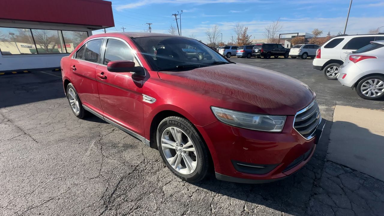 2014 Ford Taurus SEL photo 2