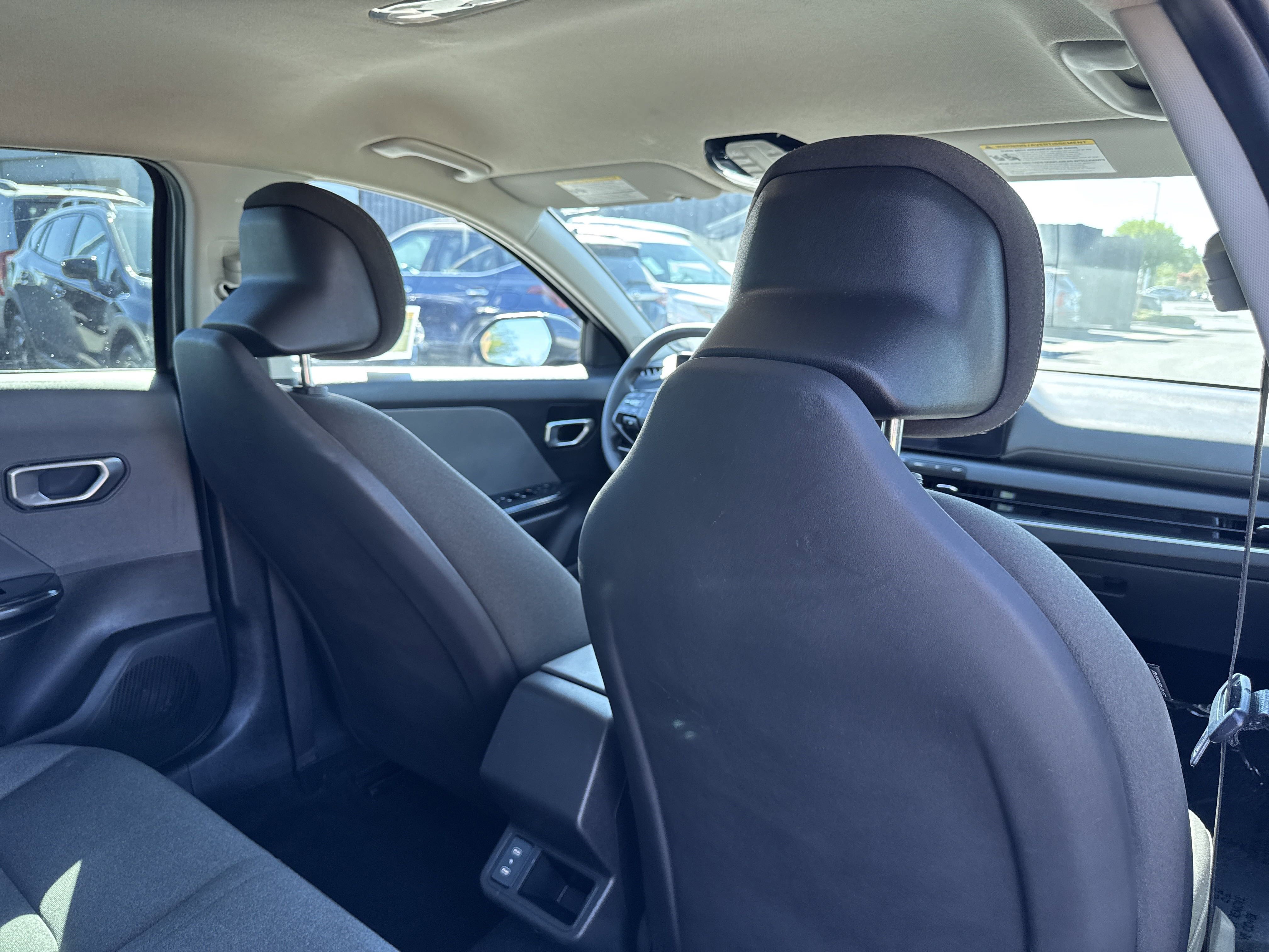 2025 Kia K4 LXS photo 3