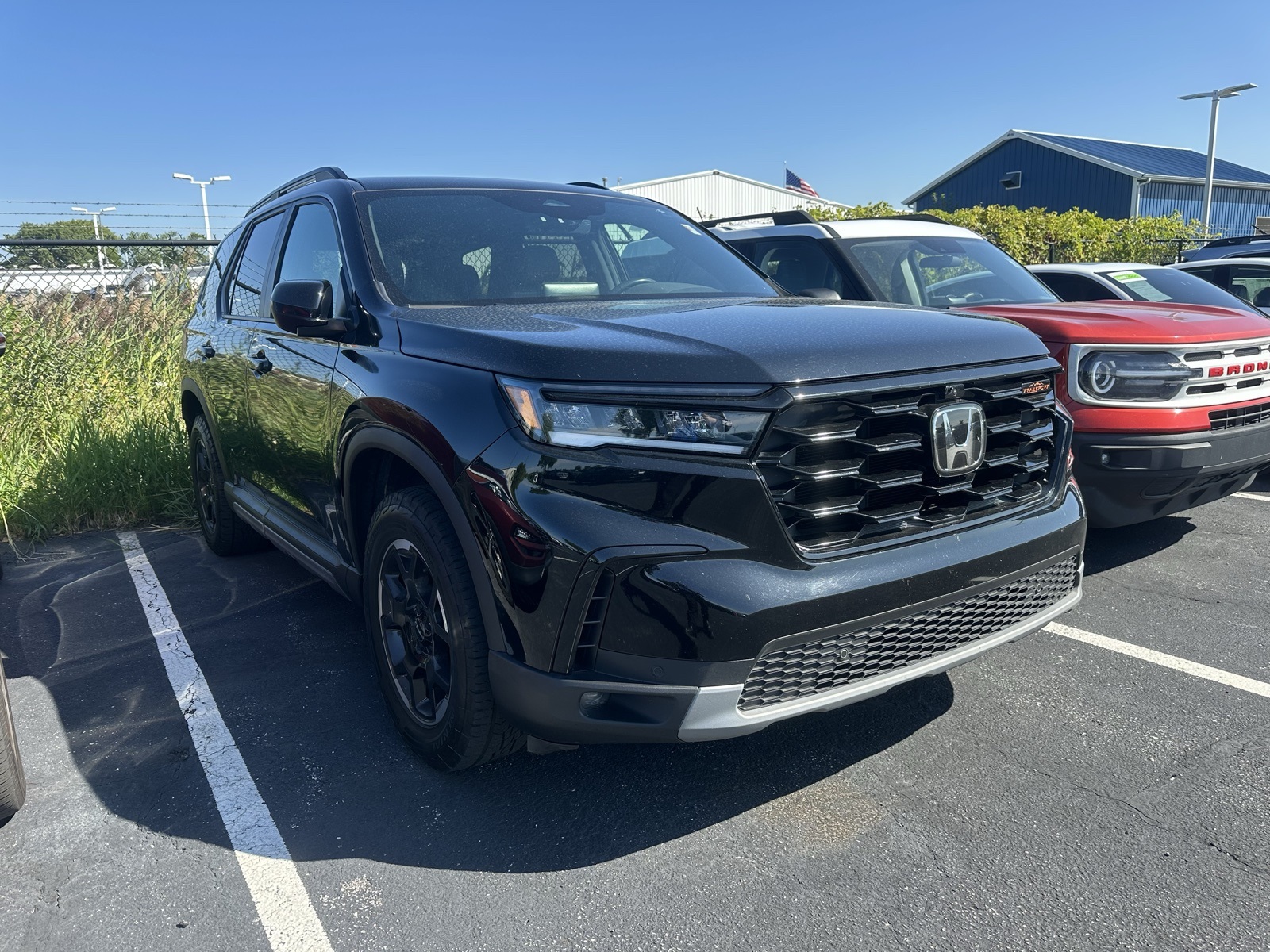 2025 Honda Pilot TrailSport photo 7