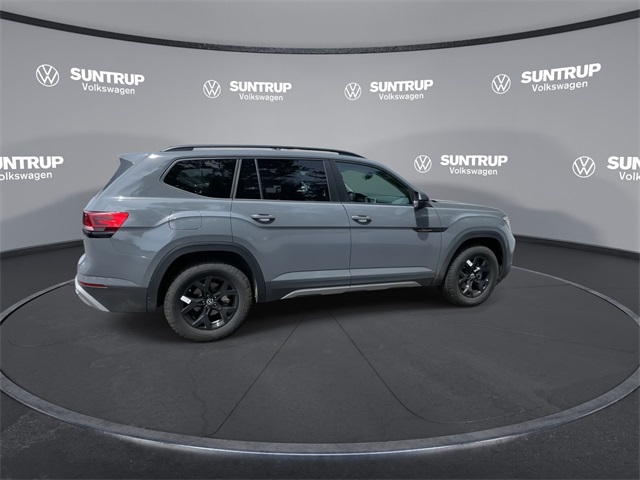 2025 Volkswagen Atlas Peak Edition SE Technology photo 18