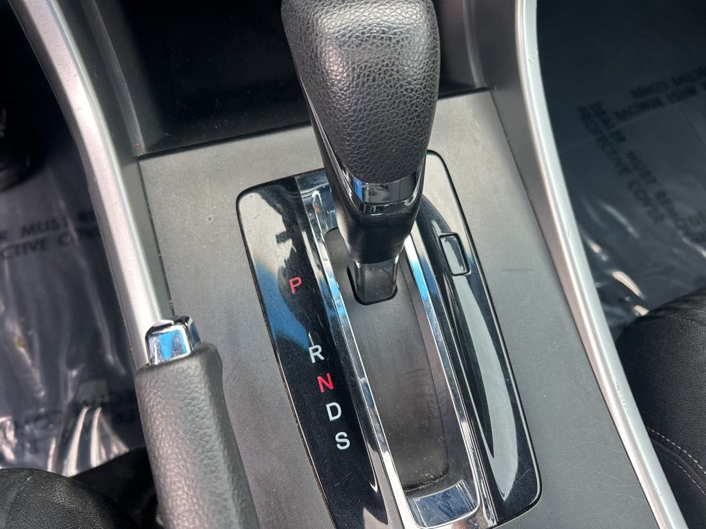 2013 Honda Accord EX photo 13