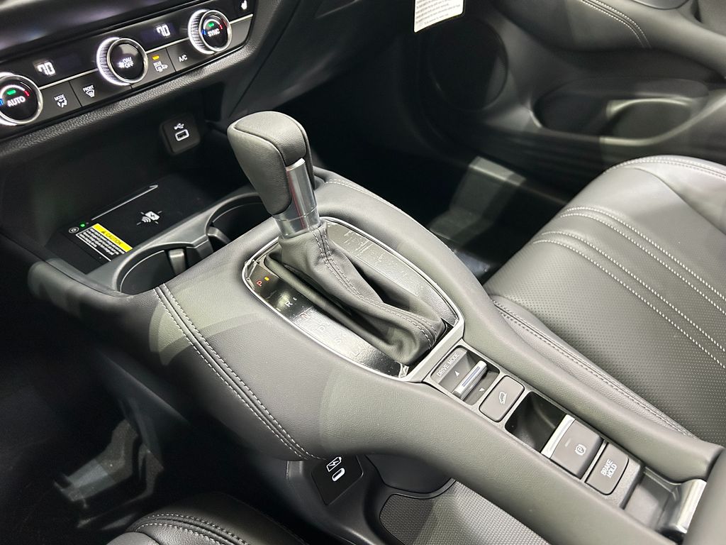 2025 Honda HR-V EX-L photo 19