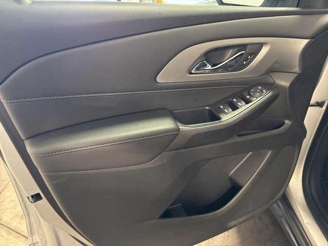 2022 Chevrolet Traverse Cloth photo 9