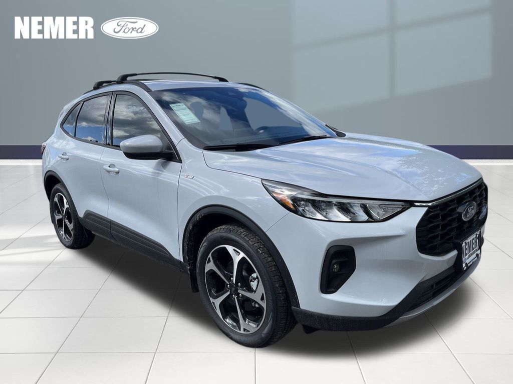 2025 Ford Escape ST-Line Select's photo