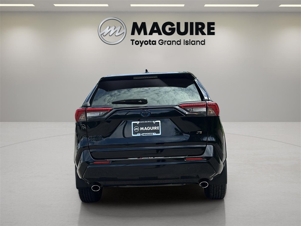 2021 Toyota RAV4 Prime XLE Premium photo 3