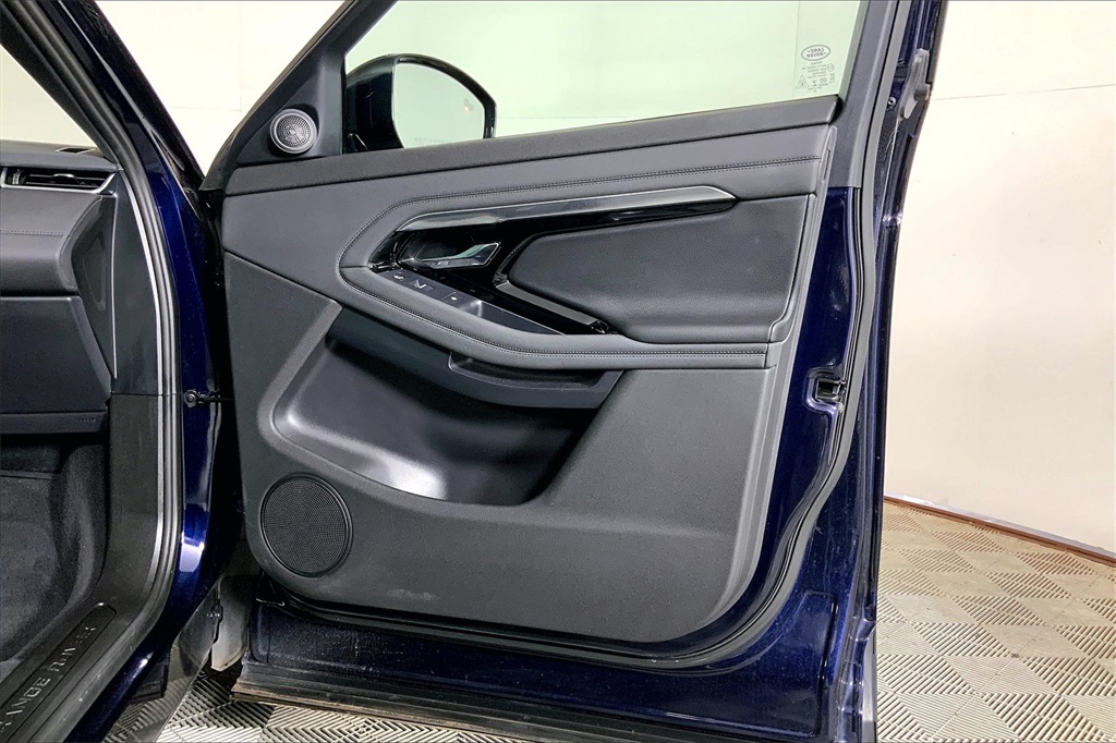 2021 Land Rover Range Rover Evoque SE photo 16