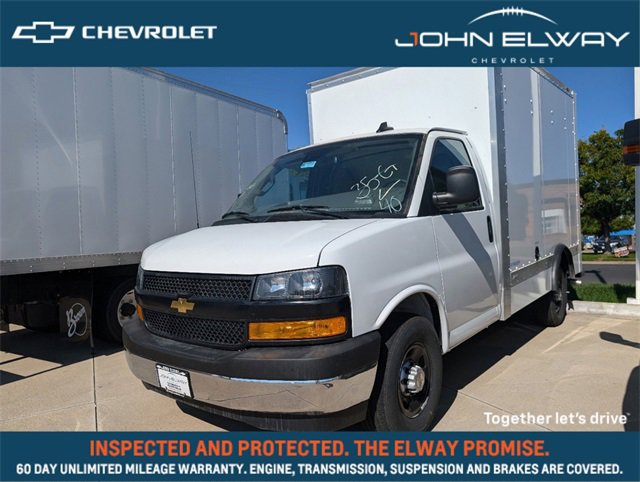 2024 Chevrolet Express Cutaway Base's photo