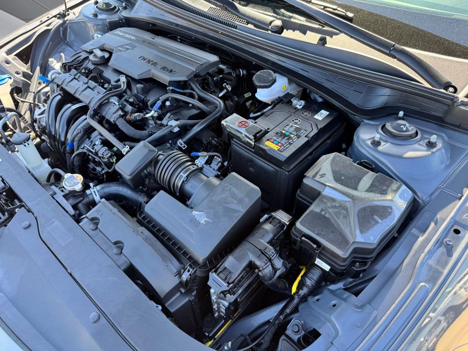 2025 Hyundai Elantra SEL Convenience photo 27