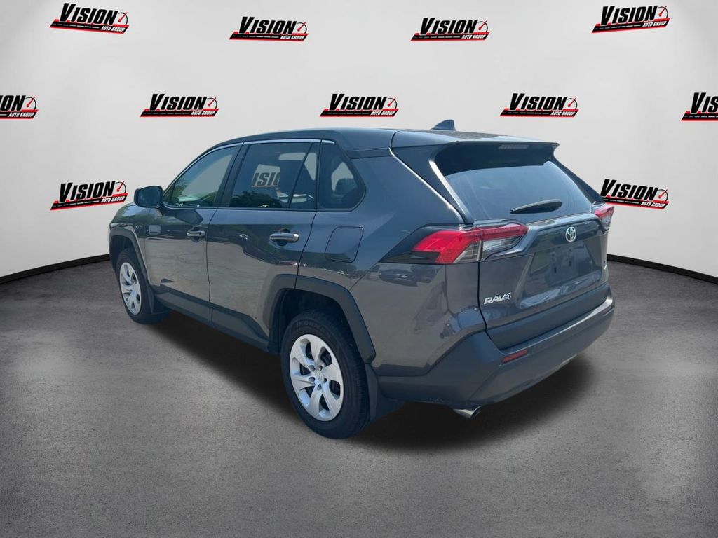 2024 Toyota RAV4 LE photo 7