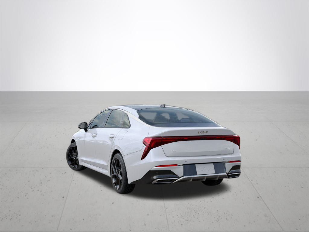 2026 Kia K5 GT-Line photo 4
