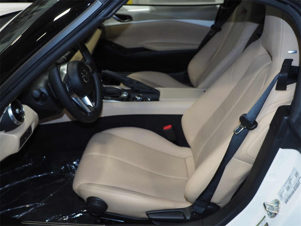 2025 Mazda MX-5 Miata Miata Grand Touring photo 3