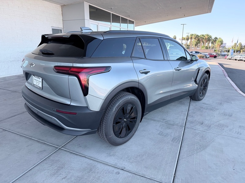 2026 Chevrolet Blazer EV photo 2
