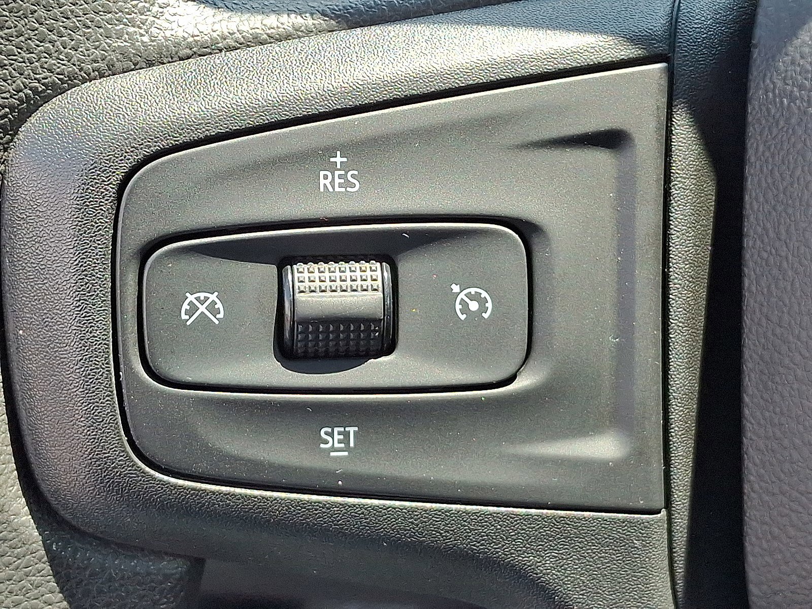 2023 Chevrolet Silverado 2500HD Custom photo 21