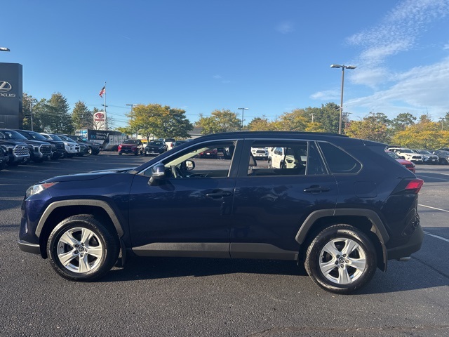 2019 Toyota RAV4 XLE photo 6