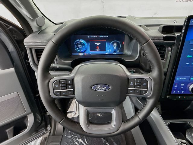 2025 Ford F-150 XLT photo 11