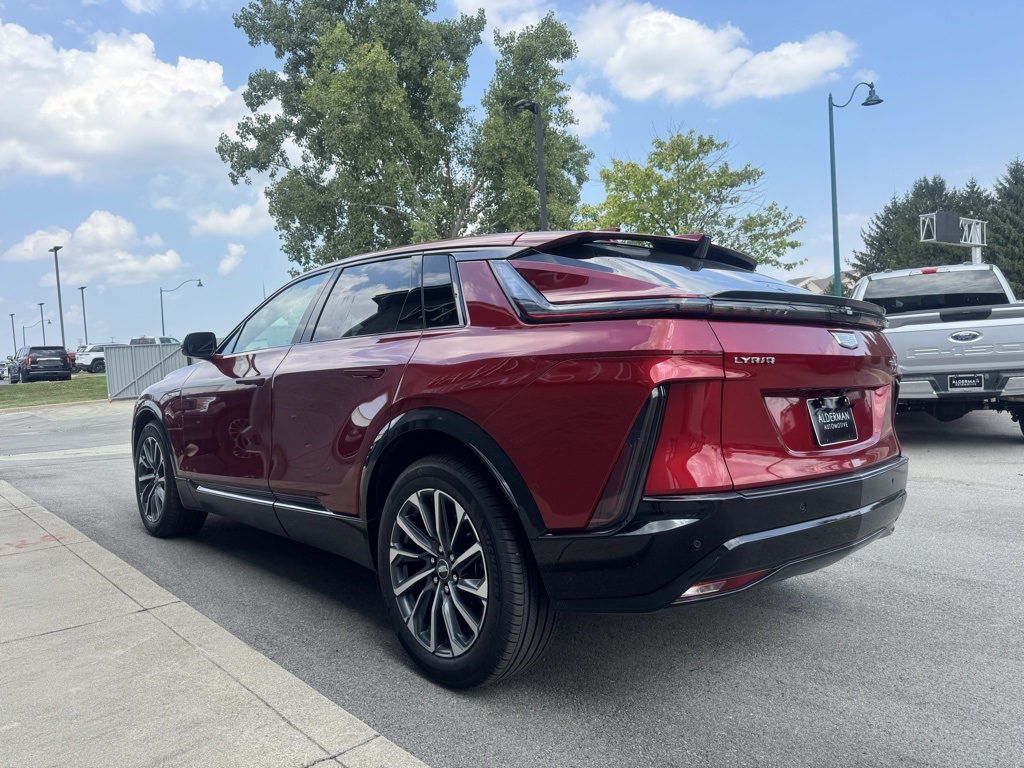 2024 Cadillac Lyriq Sport photo 5