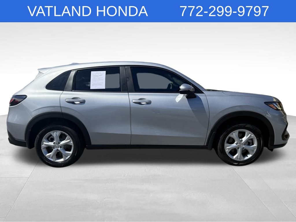 2023 Honda HR-V LX photo 3