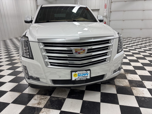 Used 2017 Cadillac Escalade ESV Platinum with VIN 1GYS4KKJ4HR213940 for sale in Rochester, Minnesota