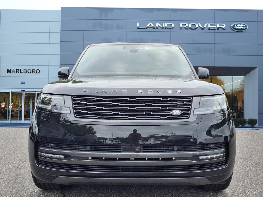 2025 Land Rover Range Rover SE photo 7