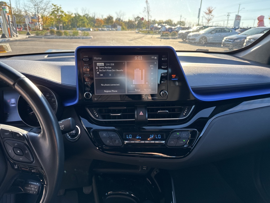 2021 Toyota C-HR XLE photo 6