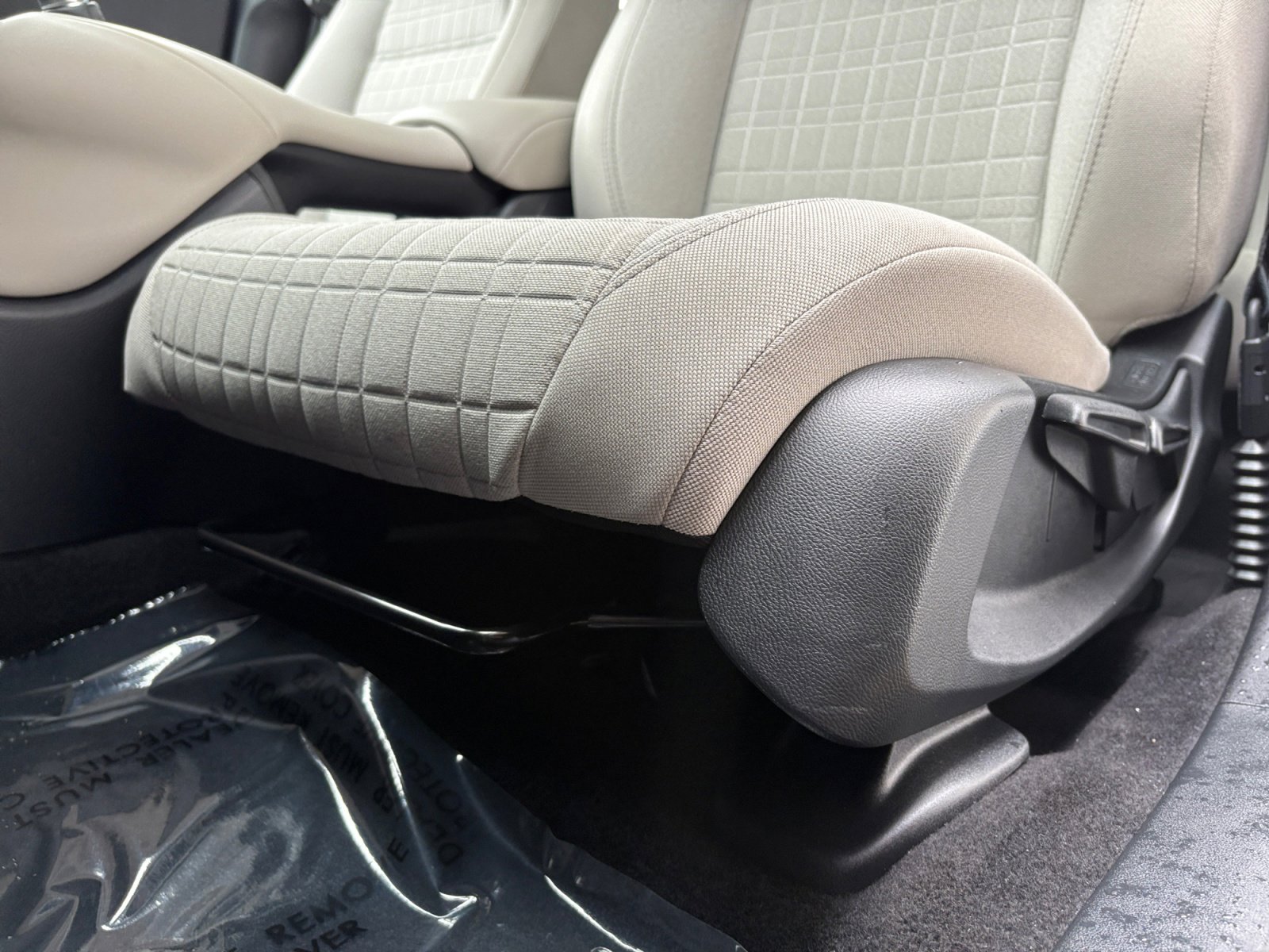 2025 Honda HR-V LX photo 8
