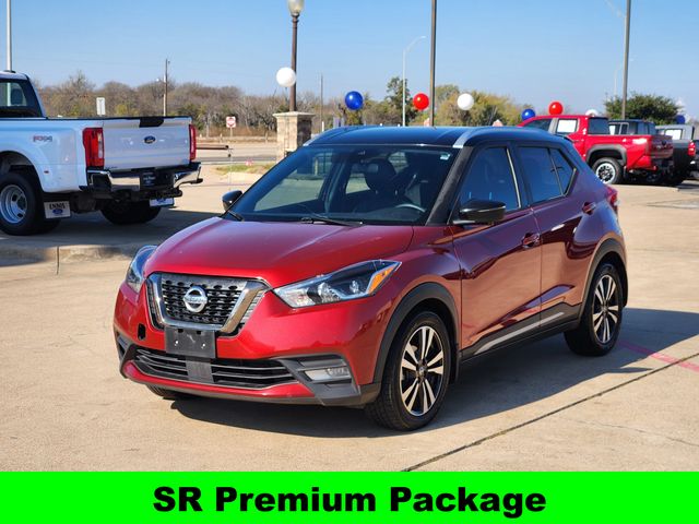 2020 Nissan Kicks SR photo 3