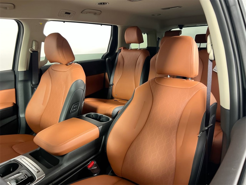 2026 Kia Carnival EX photo 14