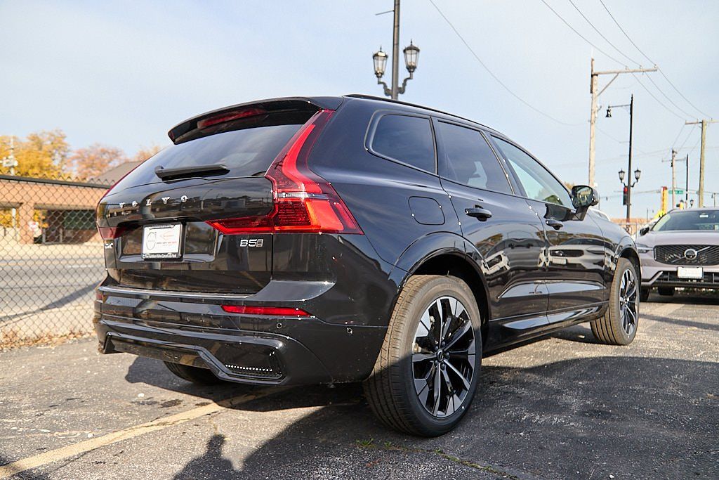 2026 VOLVO XC60 - Image 7