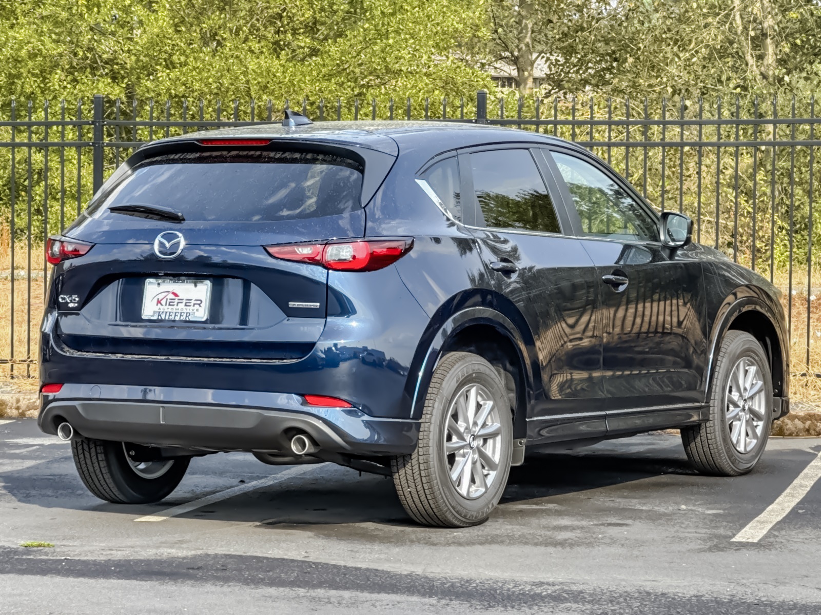2025 Mazda CX-5 2.5 S Preferred photo 3