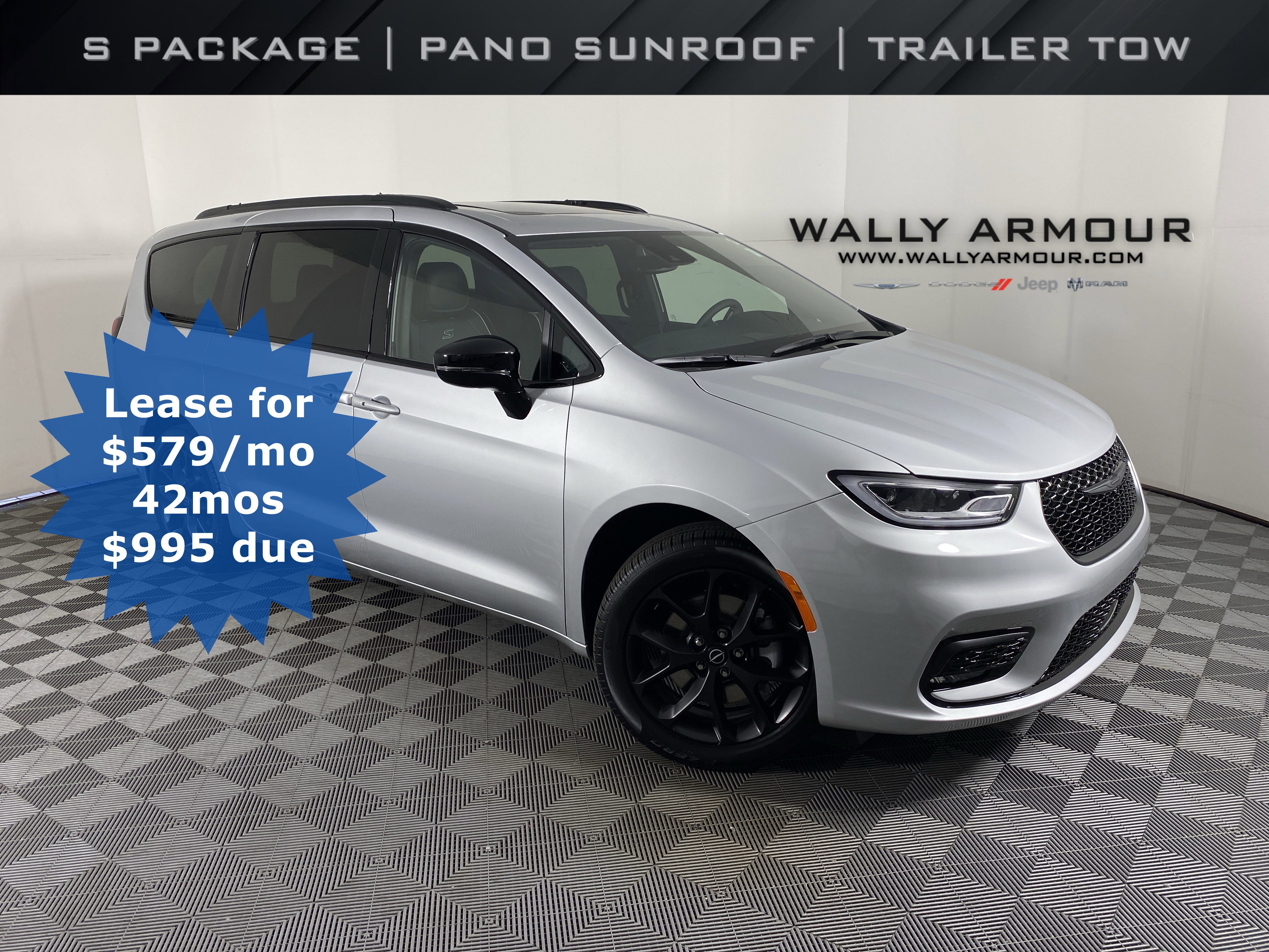 2026 Chrysler Pacifica Limited's photo