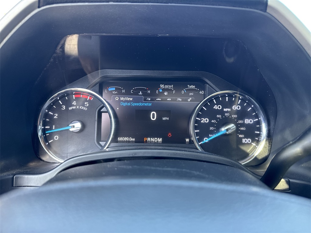 2022 Ford F-350 Lariat photo 15