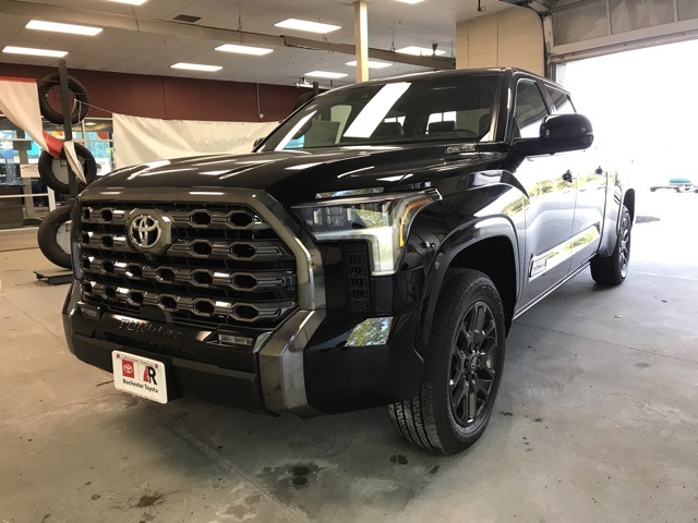 2025 Toyota Tundra Platinum CrewMax photo 6