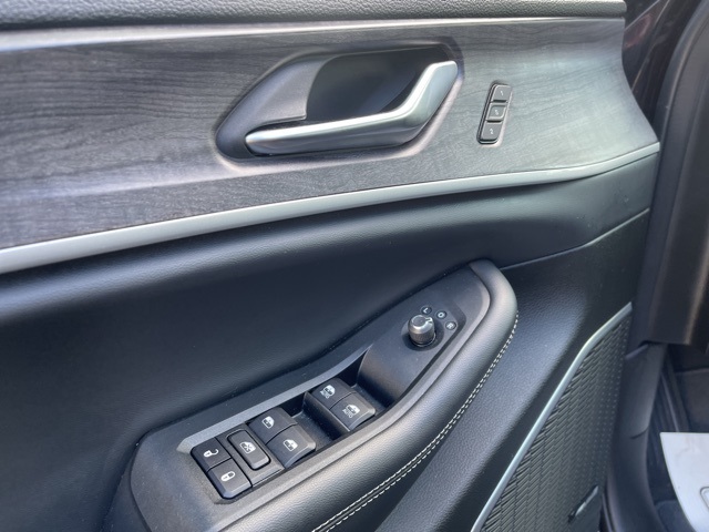 2023 Jeep Grand Cherokee Limited photo 8