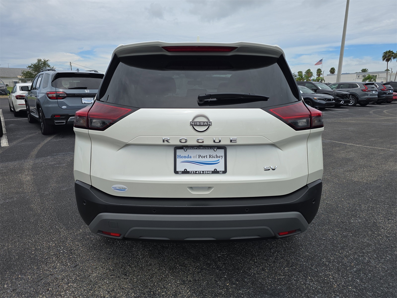 2023 Nissan Rogue SV photo 4