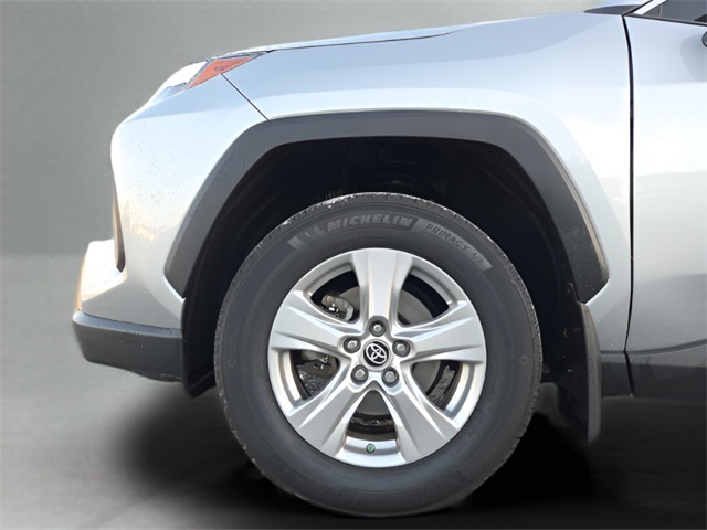 2024 Toyota RAV4 Hybrid LE photo 14