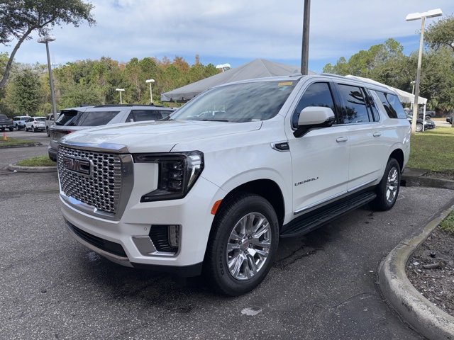 2024 GMC Yukon XL Denali's photo