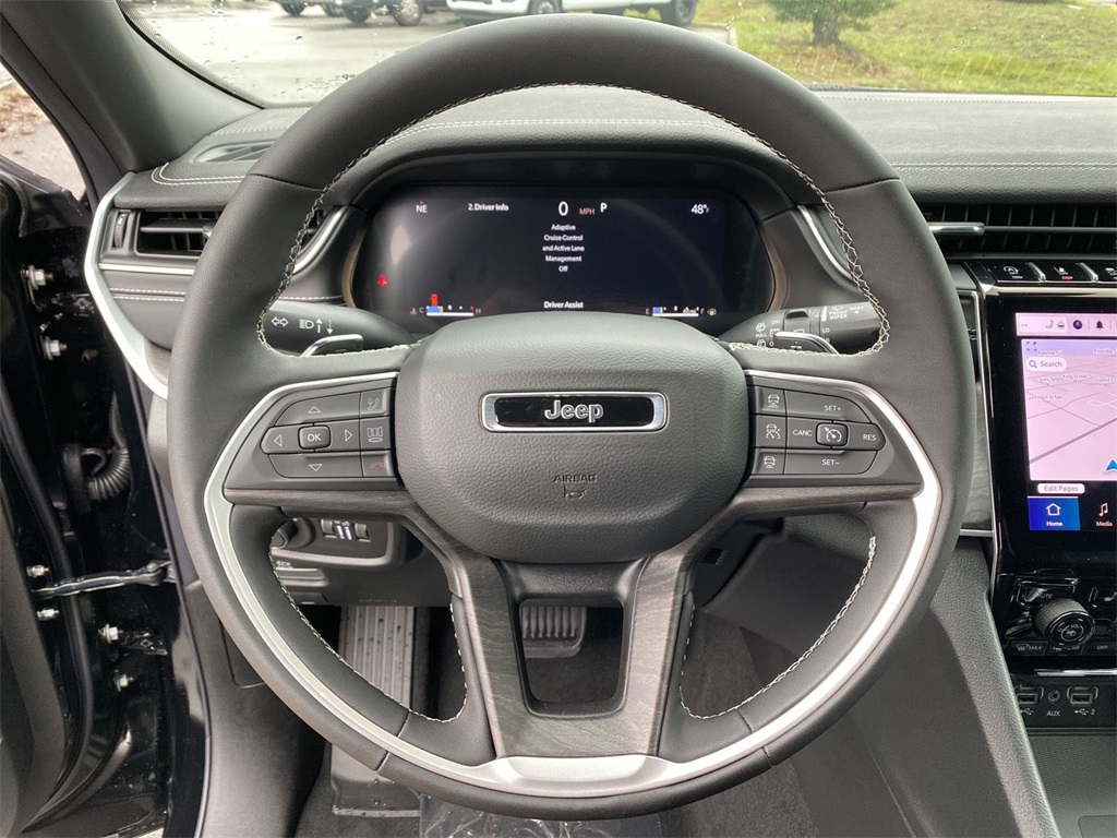 2025 Jeep Grand Cherokee Limited photo 12