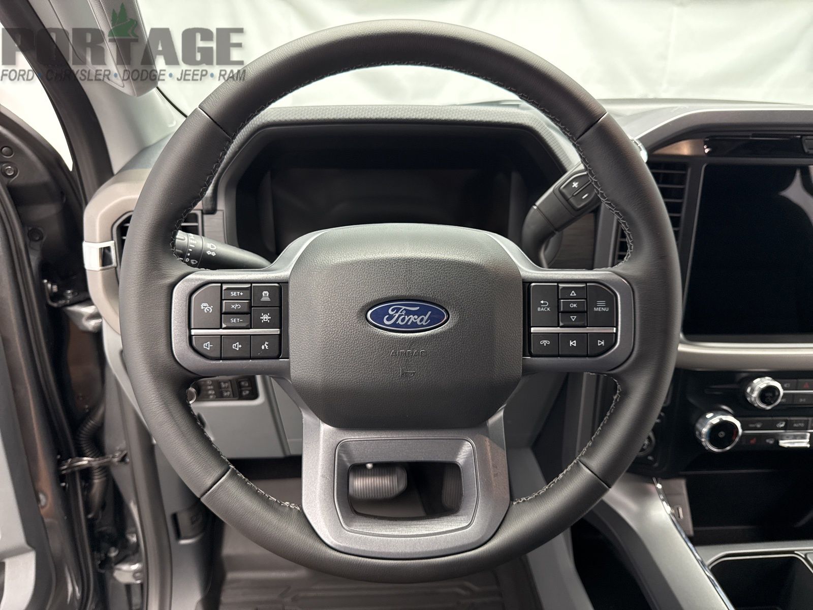 2025 Ford F-150 XLT photo 17