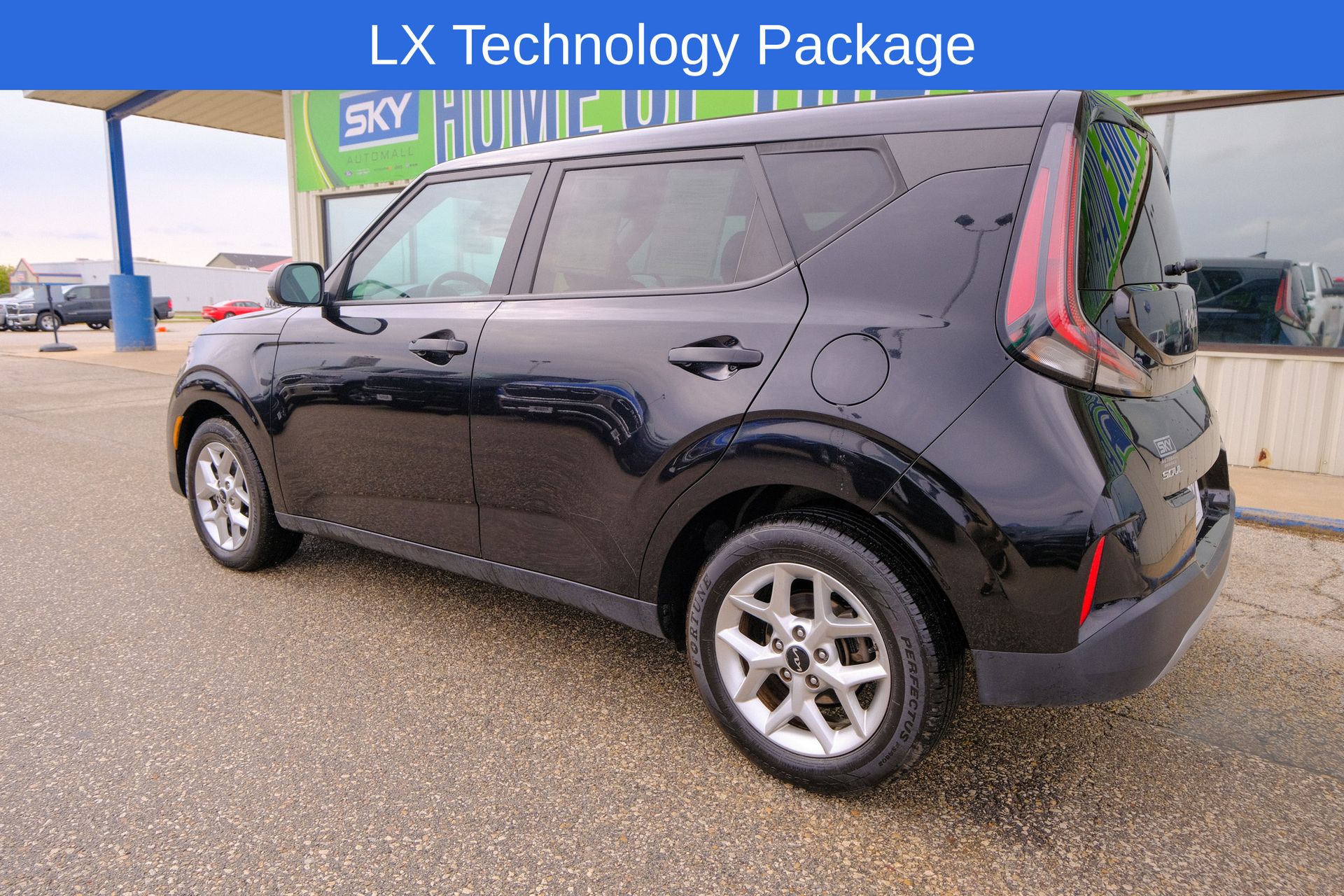 2023 Kia Soul LX photo 4