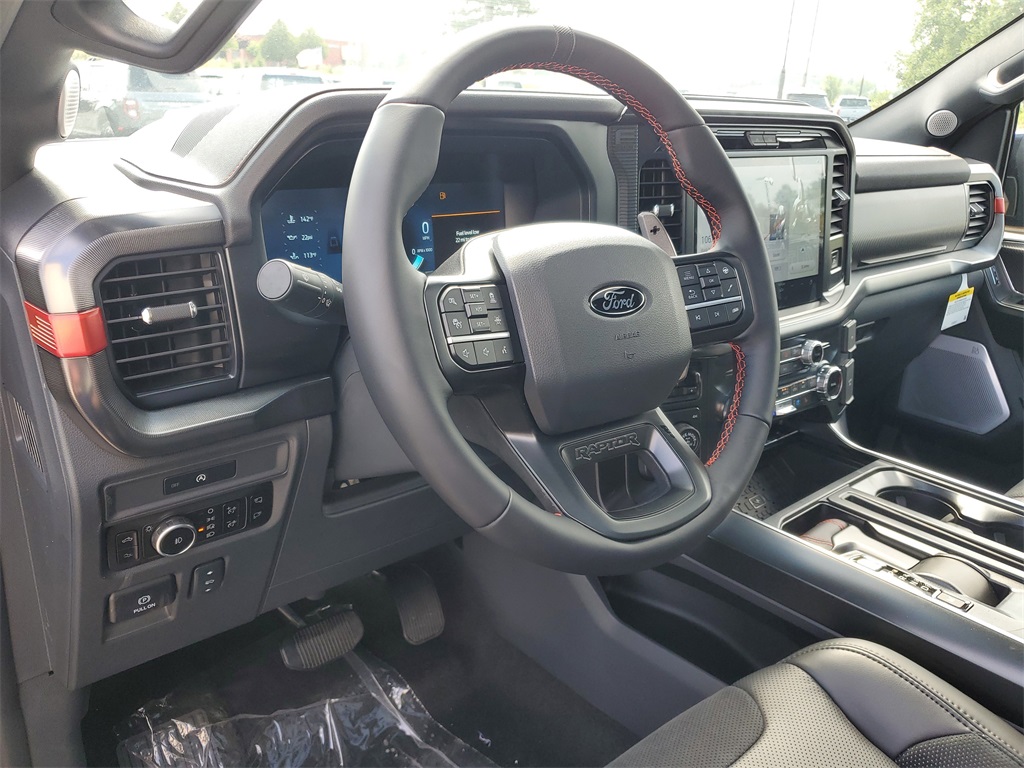 2025 Ford F-150 Raptor photo 8