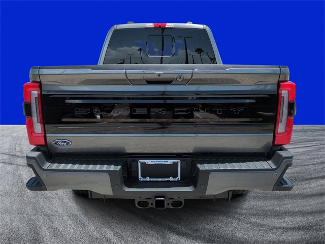 2025 Ford F-350 Platinum photo 4