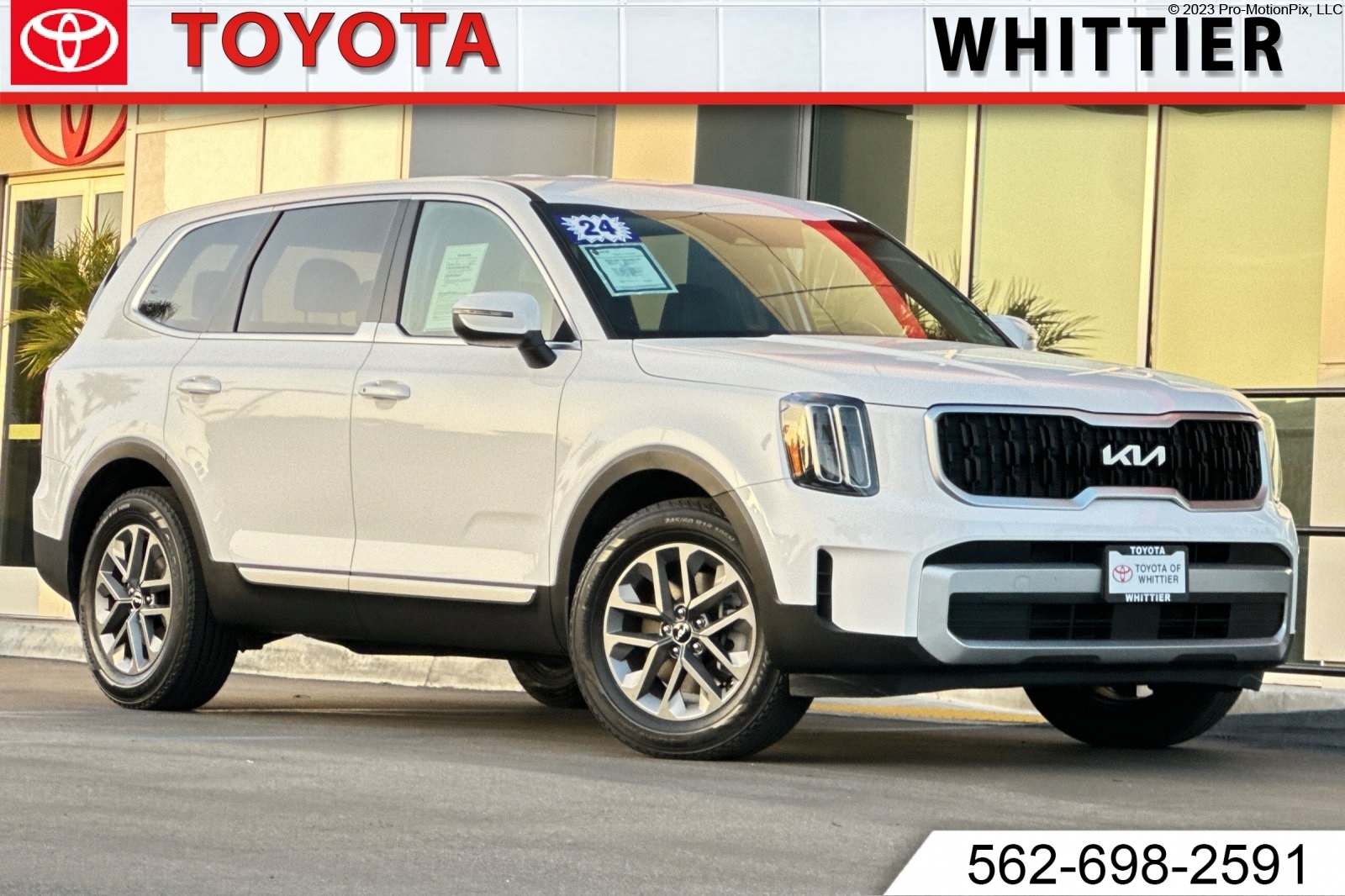 2024 Kia Telluride LX's photo