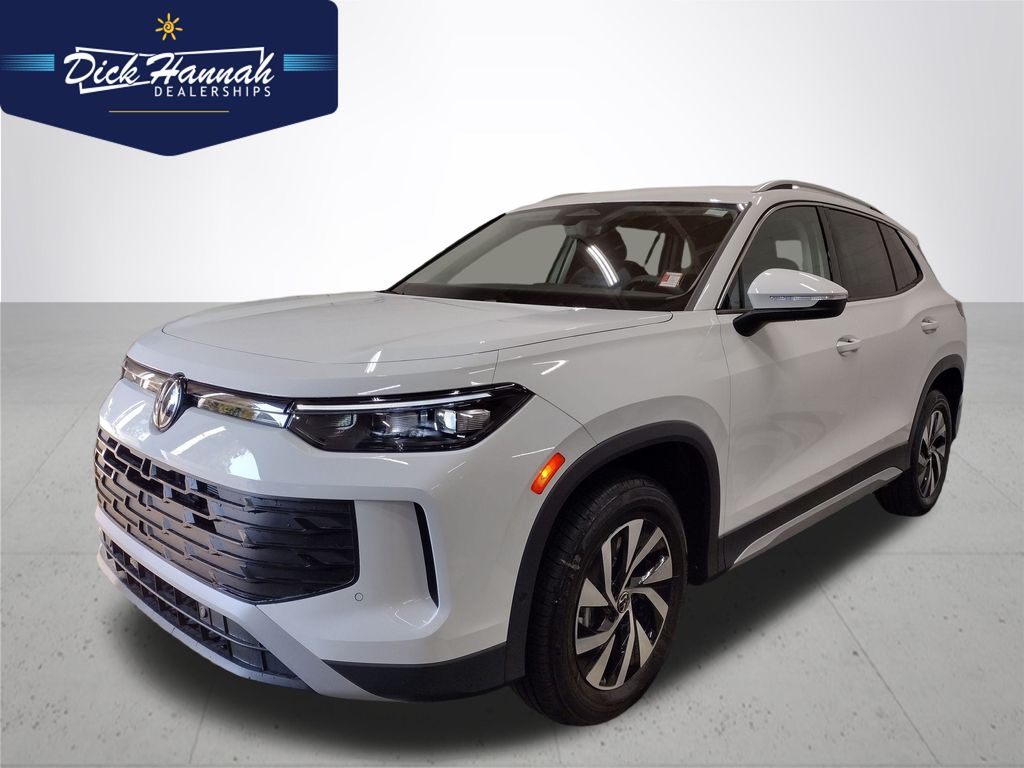 2025 Volkswagen Tiguan S's photo